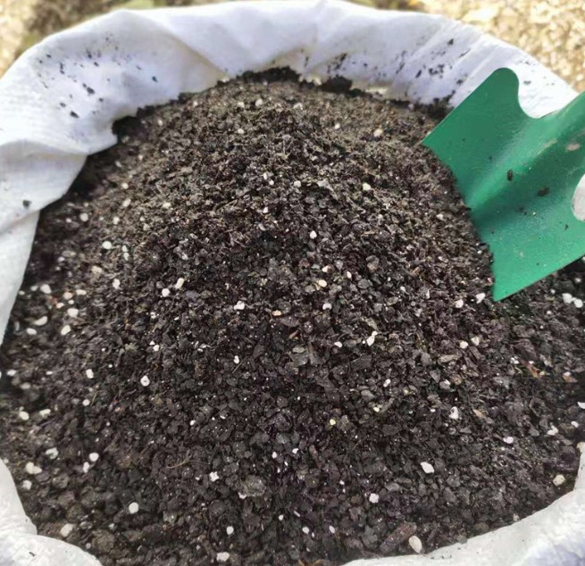 Universal Cow Dung Basic Soil